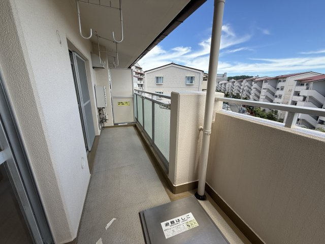 研究学園5団地・526号棟のバルコニー
