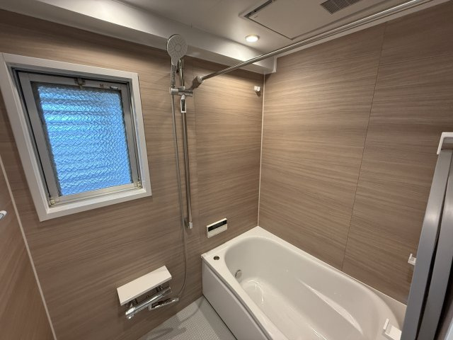 研究学園5団地・526号棟の浴室