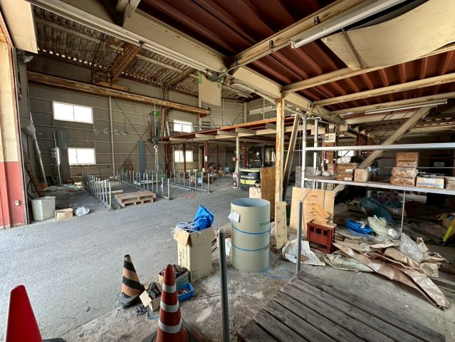 井上町9丁目貸倉庫の内装