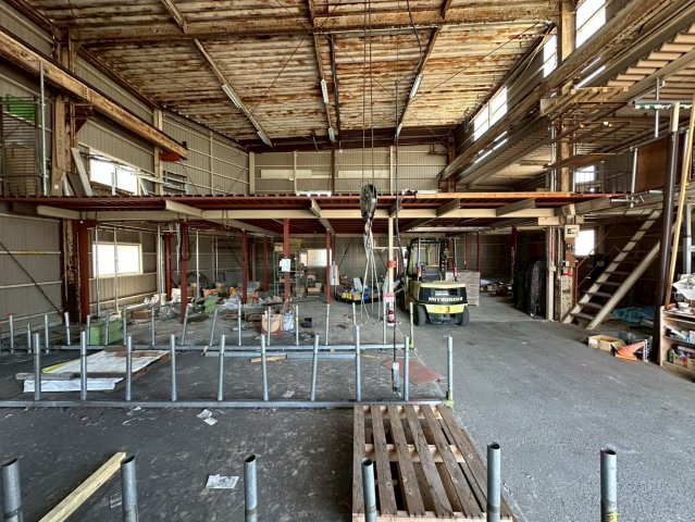 井上町9丁目貸倉庫の内装