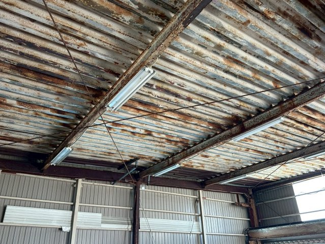 井上町9丁目貸倉庫の内装