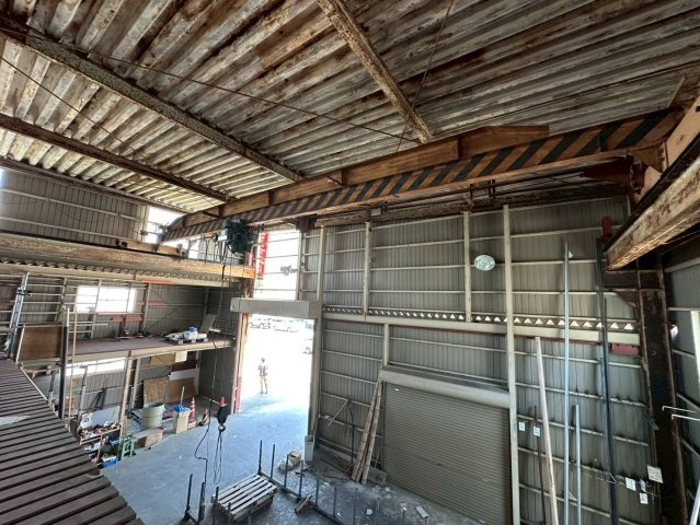 井上町9丁目貸倉庫の内装
