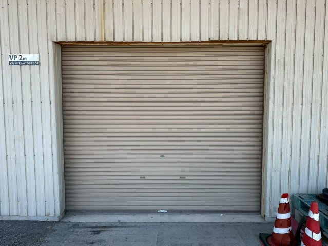 井上町9丁目貸倉庫の外観