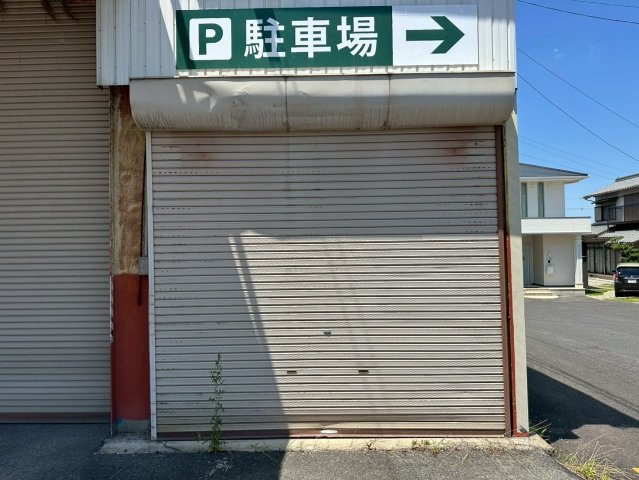 井上町9丁目貸倉庫の外観