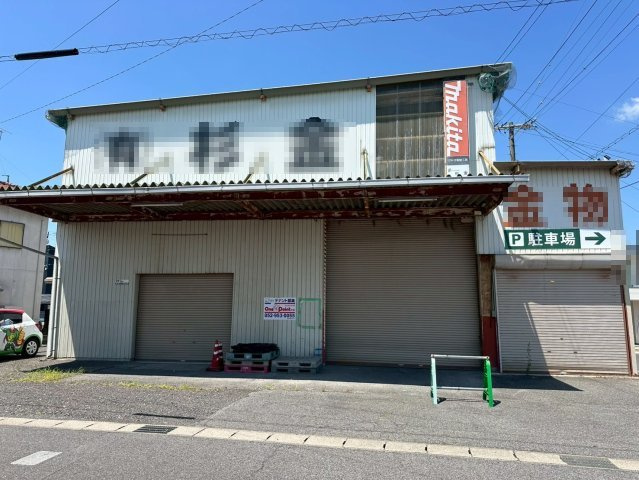 井上町9丁目貸倉庫の外観