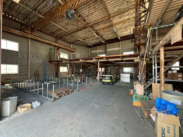 井上町9丁目貸倉庫の内装