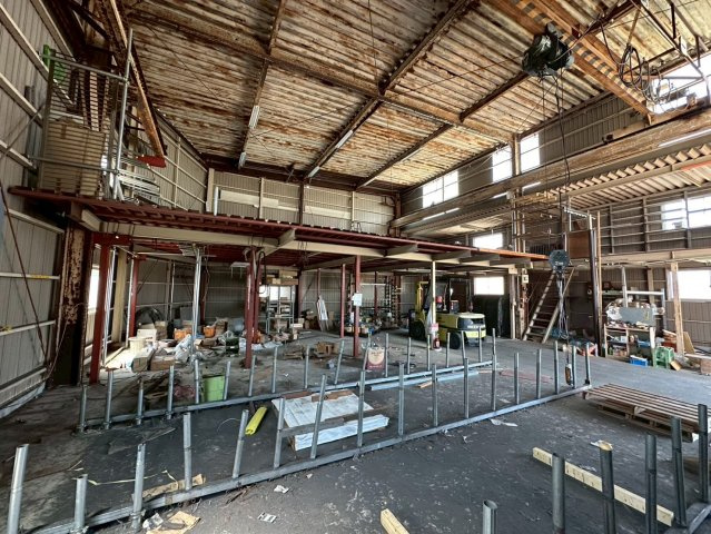 井上町9丁目貸倉庫の内装