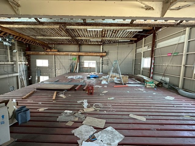 井上町9丁目貸倉庫の内装