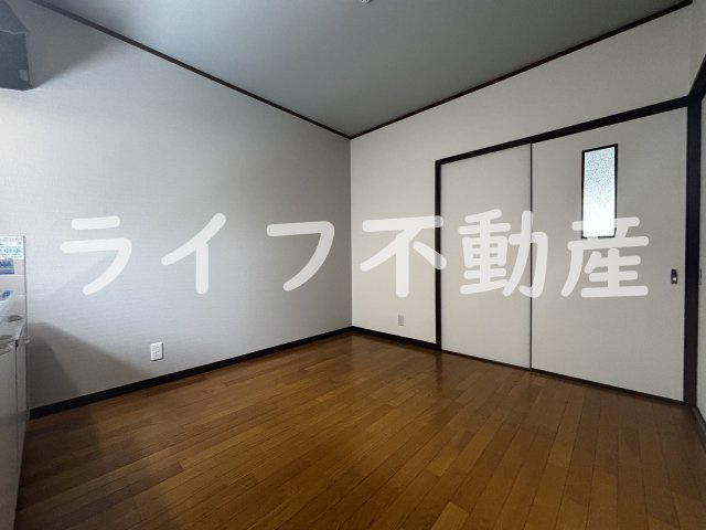 ハイツ松風の内装|明るい色調の室内です