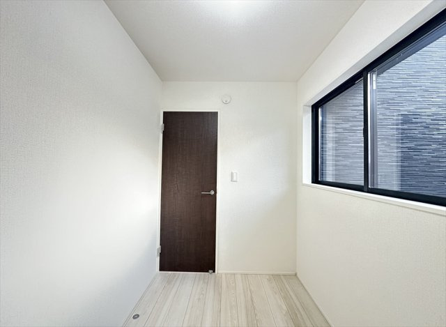 【洋室】 | 朝霞市宮戸3丁目　新築一戸建住宅　全2棟　(丸井志木店) | 洋室3帖