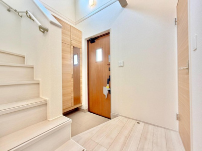 【玄関】 | 藤沢市高倉 新築戸建 全3棟