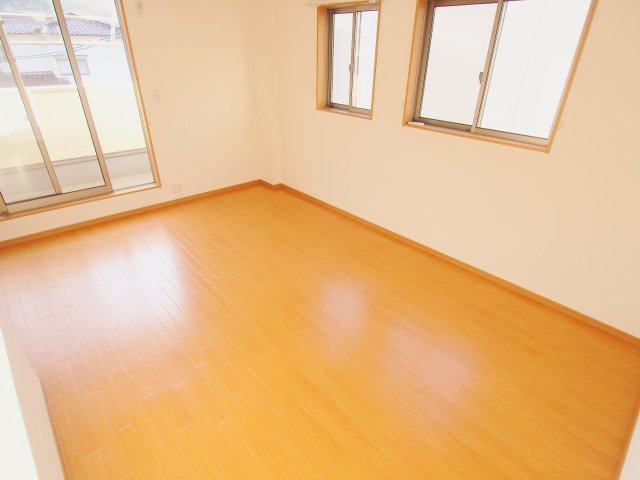 Skyfield B棟の洋室