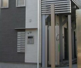 カーサ今川のエントランス