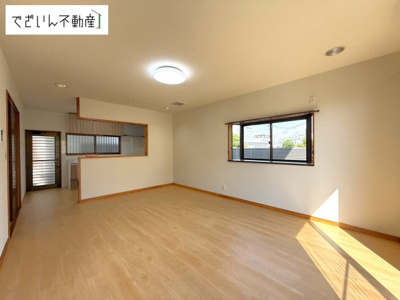 【居間・リビング】 | 本庄市小島南3丁目　中古住宅   | 現地(2025年7月撮影)