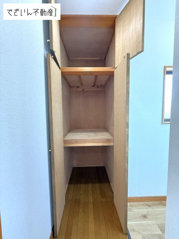 【収納】 | 本庄市小島南3丁目　中古住宅   | 2Fホール収納
現地(2025年7月撮影)