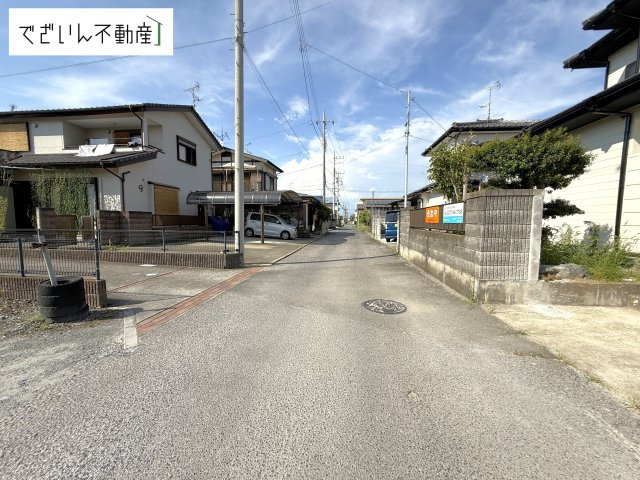 【前面道路含む現地写真】 | 本庄市小島南3丁目　中古住宅   | 現地(2025年7月撮影)