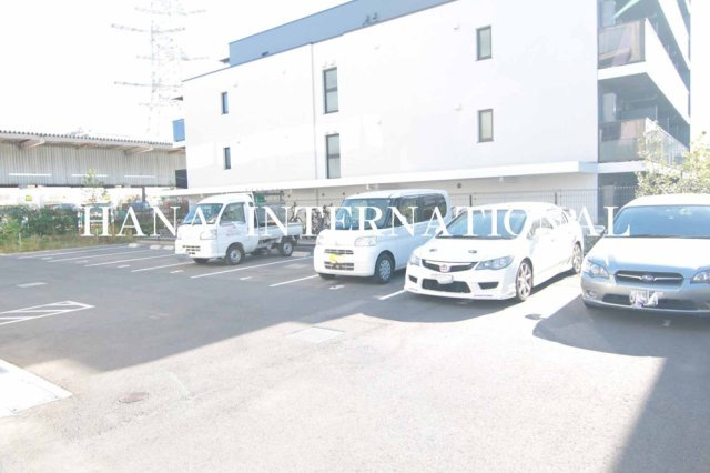 イーグルライズ舞浜の駐車場