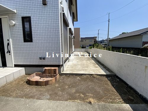 【庭】 | 【仲介手数料０円】秦野市ひばりヶ丘　中古一戸建て | 秦野市ひばりヶ丘　中古一戸建て