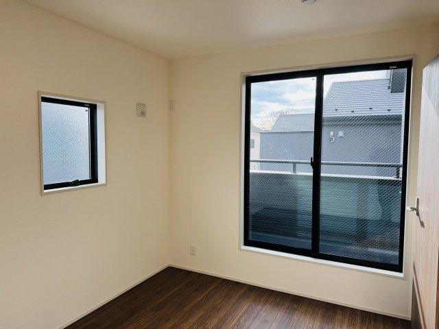 八王子市　川口町　新築一戸建て　４６期の子供部屋|～2階6.0帖の洋室　2面採光で明るく風通しの良いお部屋です～