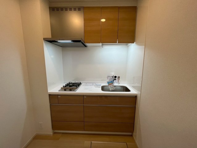 メゾングランシャンのキッチン|コンパクトなキッチンで掃除もラクラク