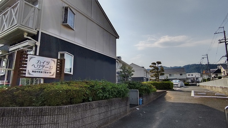 箕面市牧落１丁目の賃貸マンションの外観