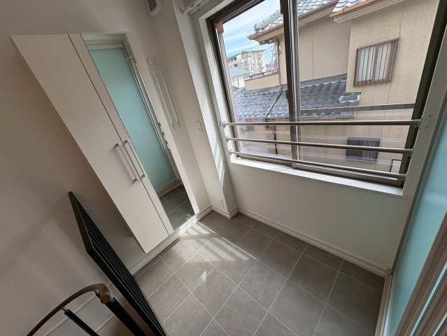 メゾン　グランシャンのバルコニー|暖かな日差しのふりそそぐバルコニー