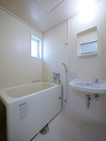 星島コーポＣ棟の浴室