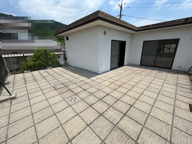 【バルコニー】