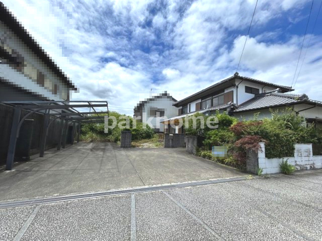 土佐市高岡町丙　中古住宅の前面道路含む現地写真