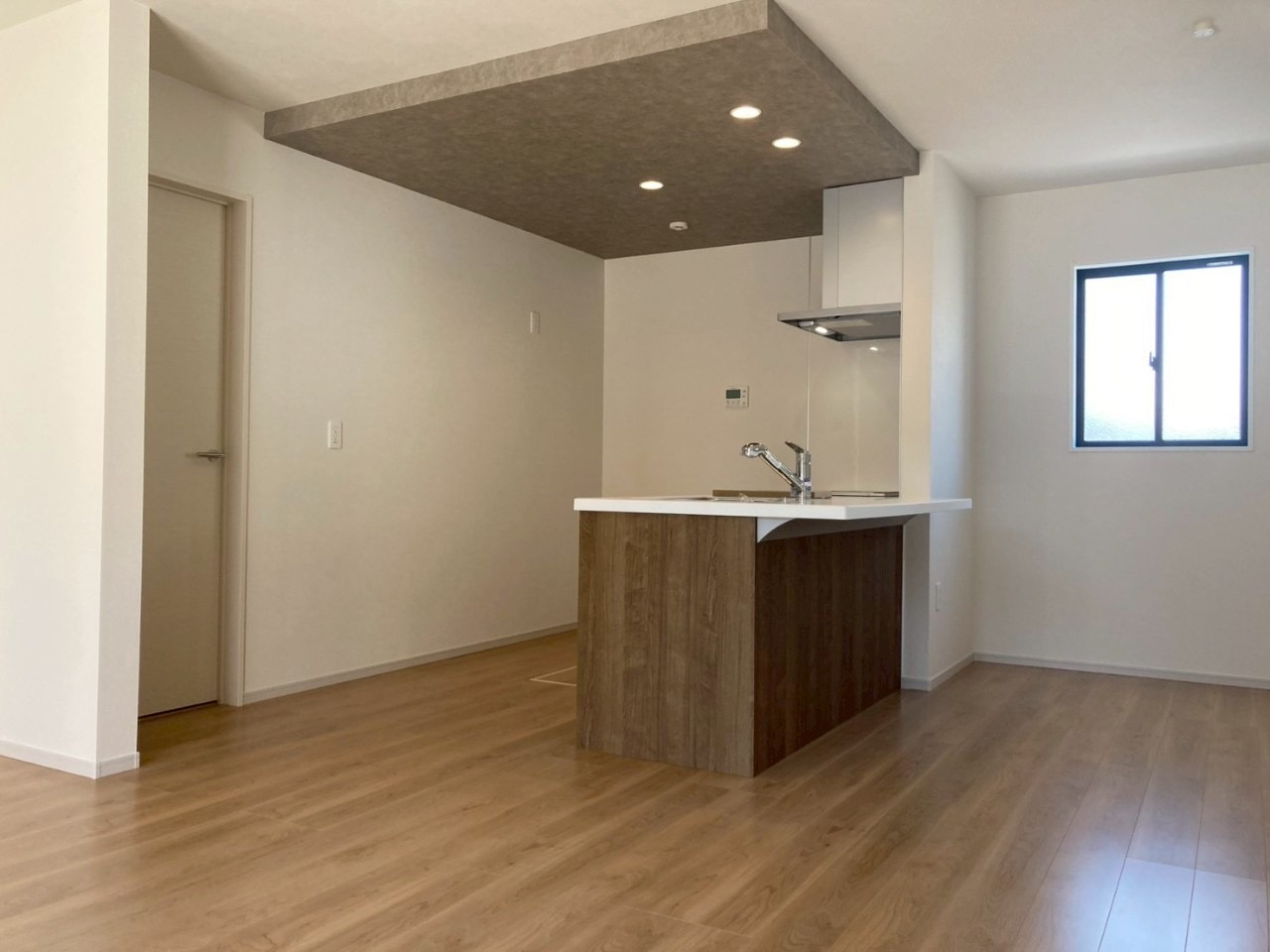 【居間・リビング】の画像