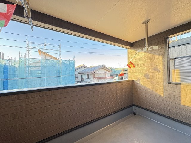 【バルコニー】 | 志木市中宗岡5丁目　新築一戸建住宅　全4棟　(志木本店) | バルコニー（2025年12月）撮影
外の空気を感じられるバルコニー。