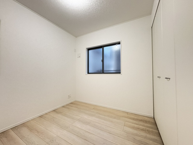 【その他】 | 志木市中宗岡5丁目　新築一戸建住宅　全4棟　(志木本店) | 納戸（2025年12月）撮影
収納や作業スペースとして使える、1階納戸4.5帖。