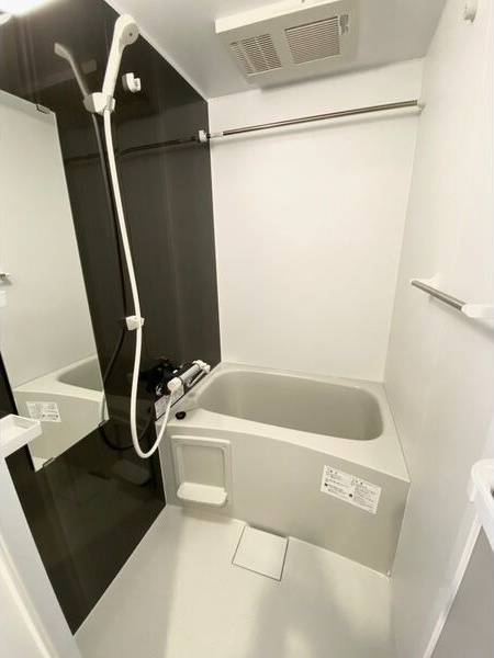 S-RESIDENCE庄内通の浴室