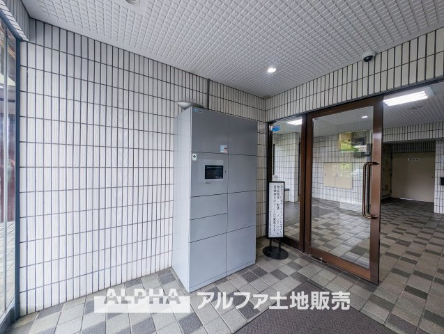 ダイアパレス昭島Ⅱのエントランス|【Delivery Box】
◆宅配ボックス◆通販を利用するのがスタンダードな昨今、生活には欠かせない装備のひとつとなりました。