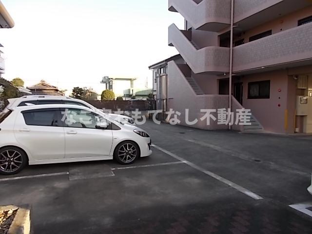 【駐車場】 | ドミール栄