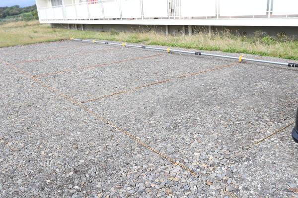 ビレッジハウス渋民1号棟の駐車場