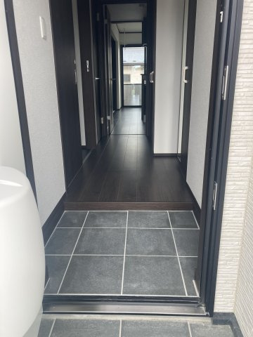 Le Meilleur水沢Aの玄関