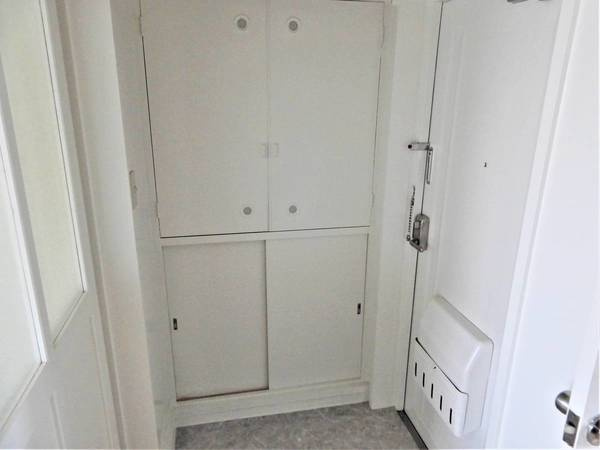 ビレッジハウス滝沢大崎2号棟の玄関|ビレッジハウスの同一物件・同一タイプの間取りの写真です