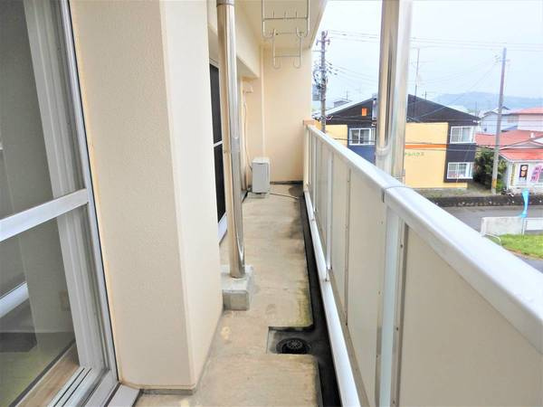ビレッジハウス滝沢大崎2号棟のバルコニー|ビレッジハウスの同一物件・同一タイプの間取りの写真です