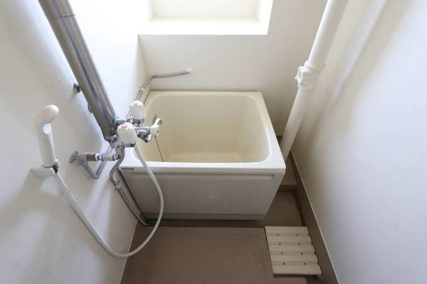 ビレッジハウス長内1号棟の浴室|ビレッジハウスの同一物件・同一タイプの間取りの写真です