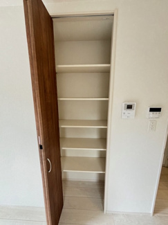 【収納】 | 廿日市市大東（廿日市駅徒歩９分！）全2区画　NO2【外構工事費込】 | キッチン横