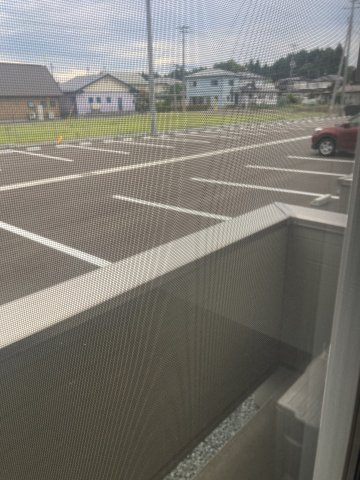 Stella IIの駐車場