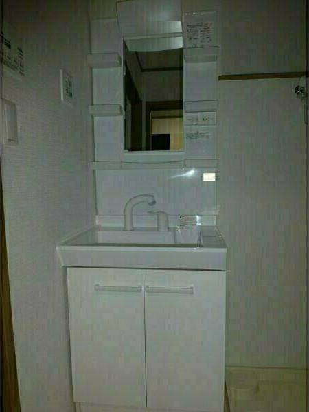 weal上野町の独立洗面台