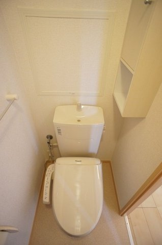 レジデンス　アマーレのトイレ|ゆったりとした空間のトイレです