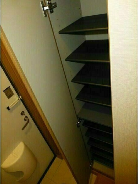 weal上野町の玄関