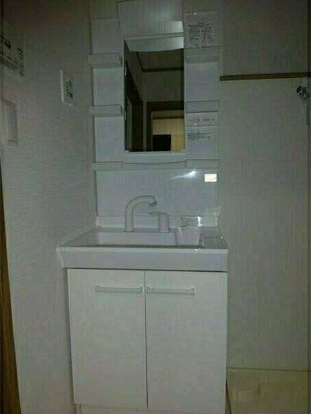 weal上野町の独立洗面台