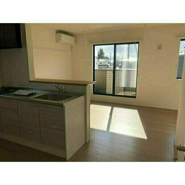 Mysa　垣の内 F棟の居間・リビング