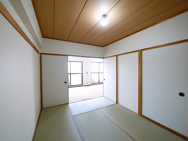 ライフコート富雄の和室