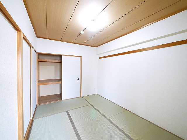 ライフコート富雄の和室