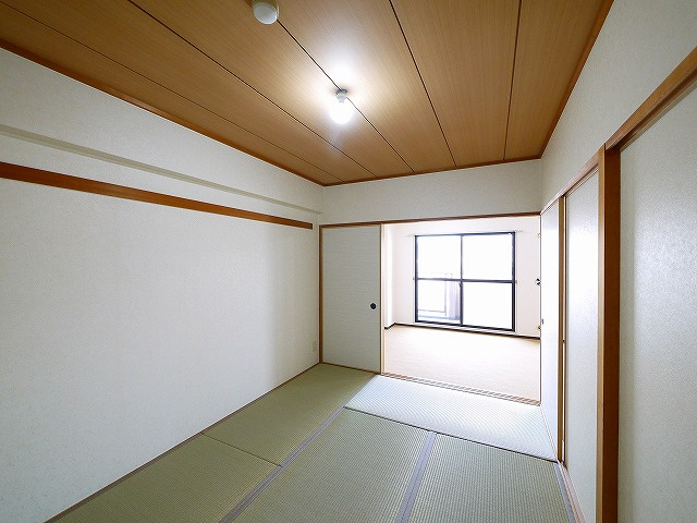 ライフコート富雄の和室